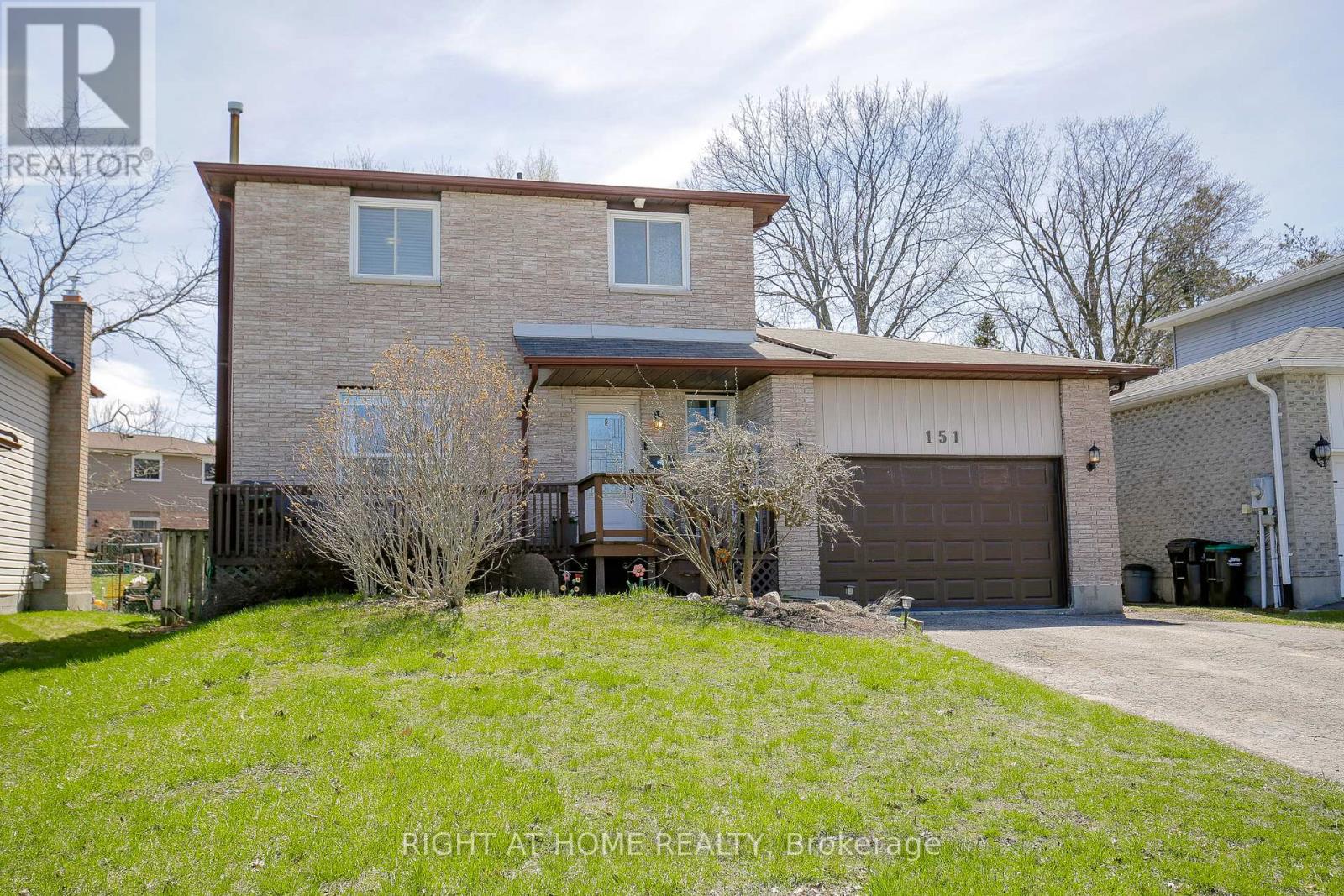 151 Little Avenue, Barrie (Allandale Heights), Ontario  L4N 6L6 - Photo 2 - S13057046
