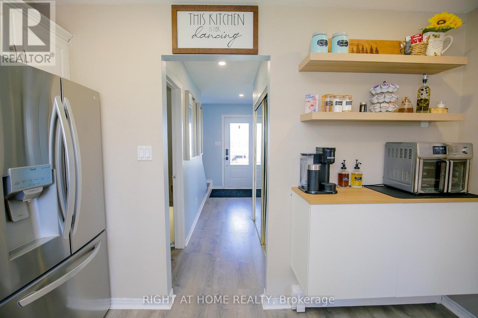 151 Little Avenue, Barrie (Allandale Heights), Ontario  L4N 6L6 - Photo 8 - S13057046