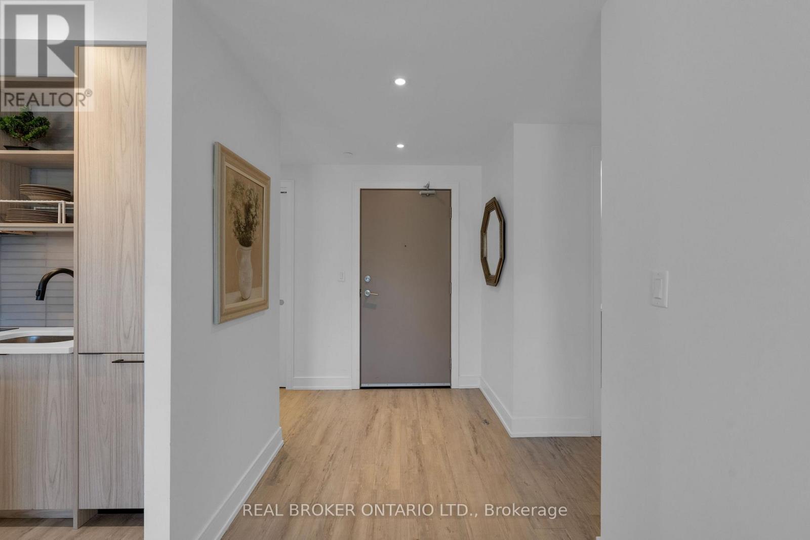 615 - 185 Dunlop Street E, Barrie (Lakeshore), Ontario  L4M 0L7 - Photo 3 - S13057148