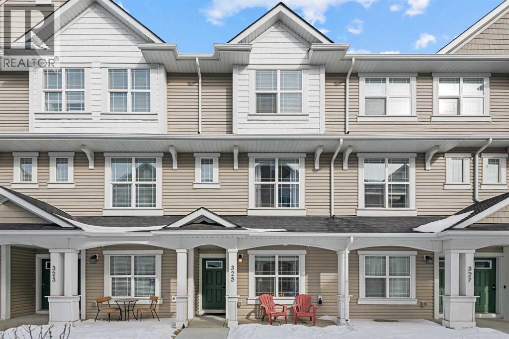 325 Copperstone Manor SE, Calgary, Alberta  T2Z 5G2 - Photo 2 - A2288214
