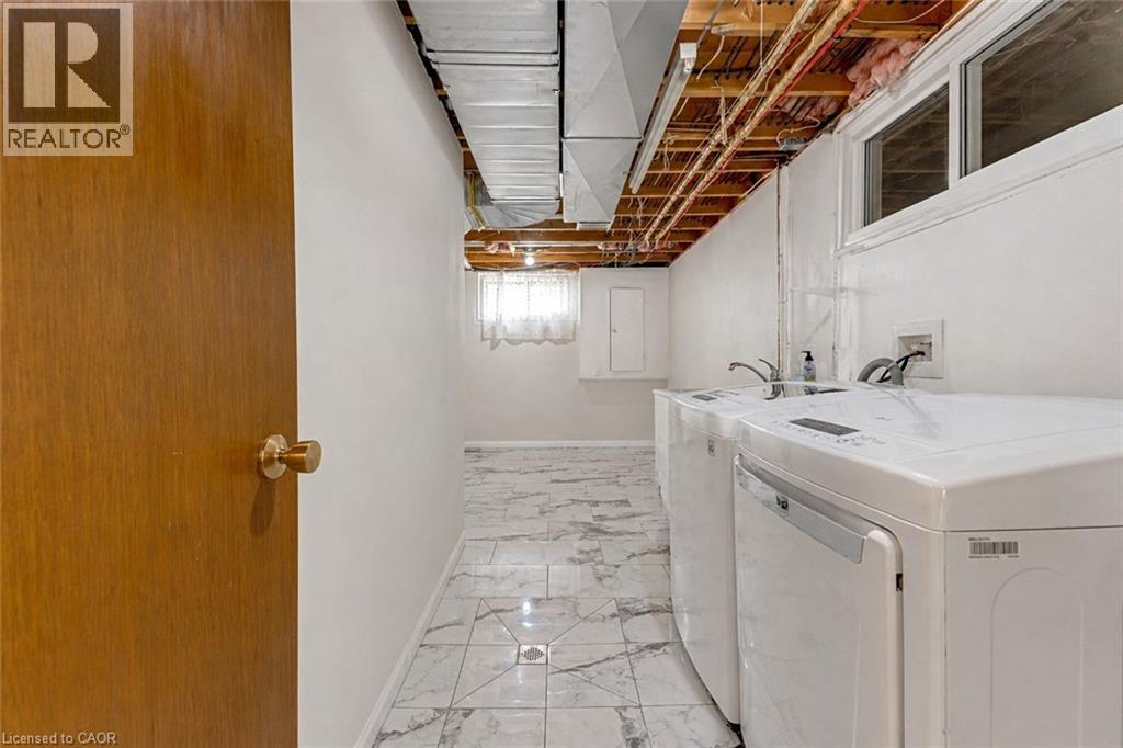 402 Lakeview Drive, Waterloo, Ontario  N2L 4Z6 - Photo 31 - 40824977