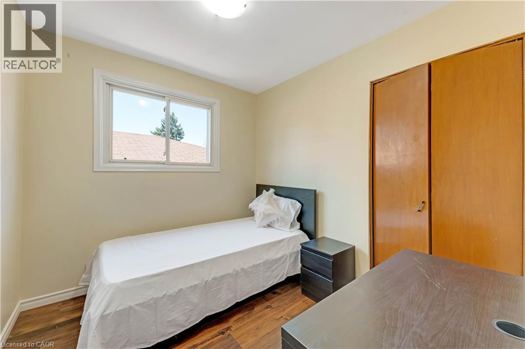 402 Lakeview Drive, Waterloo, Ontario  N2L 4Z6 - Photo 12 - 40824977