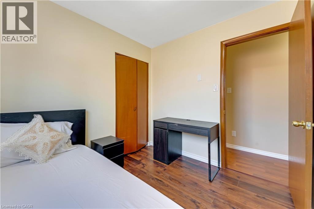 402 Lakeview Drive, Waterloo, Ontario  N2L 4Z6 - Photo 13 - 40824977