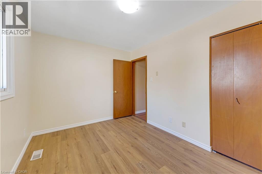 402 Lakeview Drive, Waterloo, Ontario  N2L 4Z6 - Photo 23 - 40824977