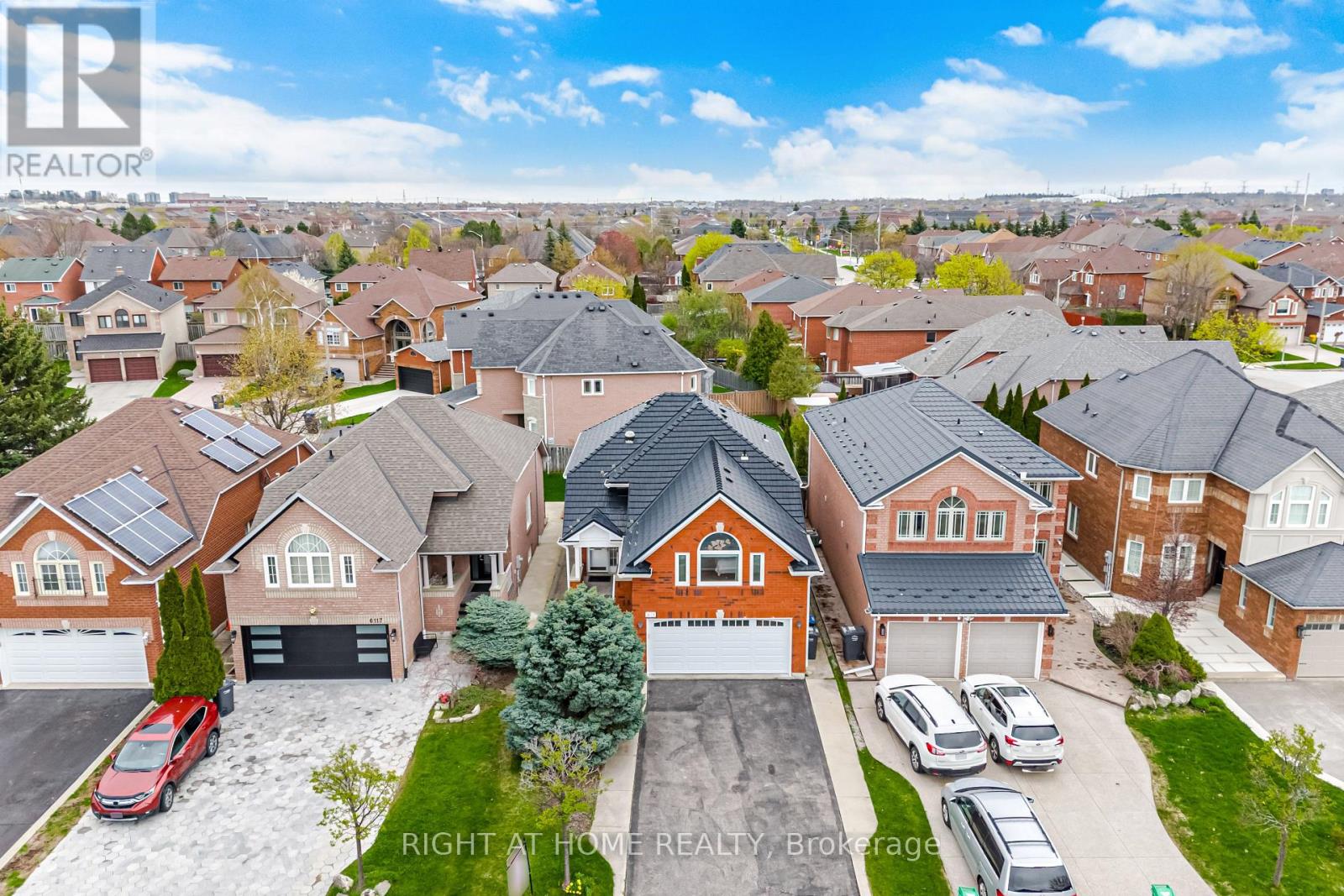 6113 MAPLE GATE CIRCLE, Mississauga, Ontario