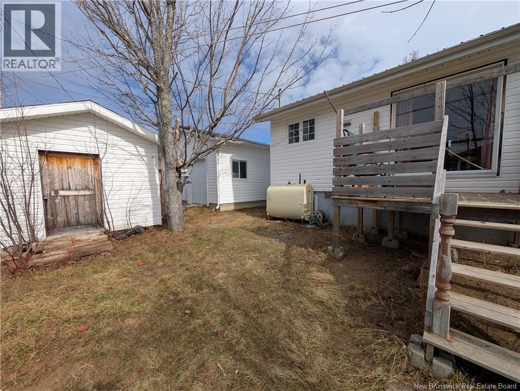 562 Fleet, Bathurst, New Brunswick  E2A 4H1 - Photo 6 - NB138233