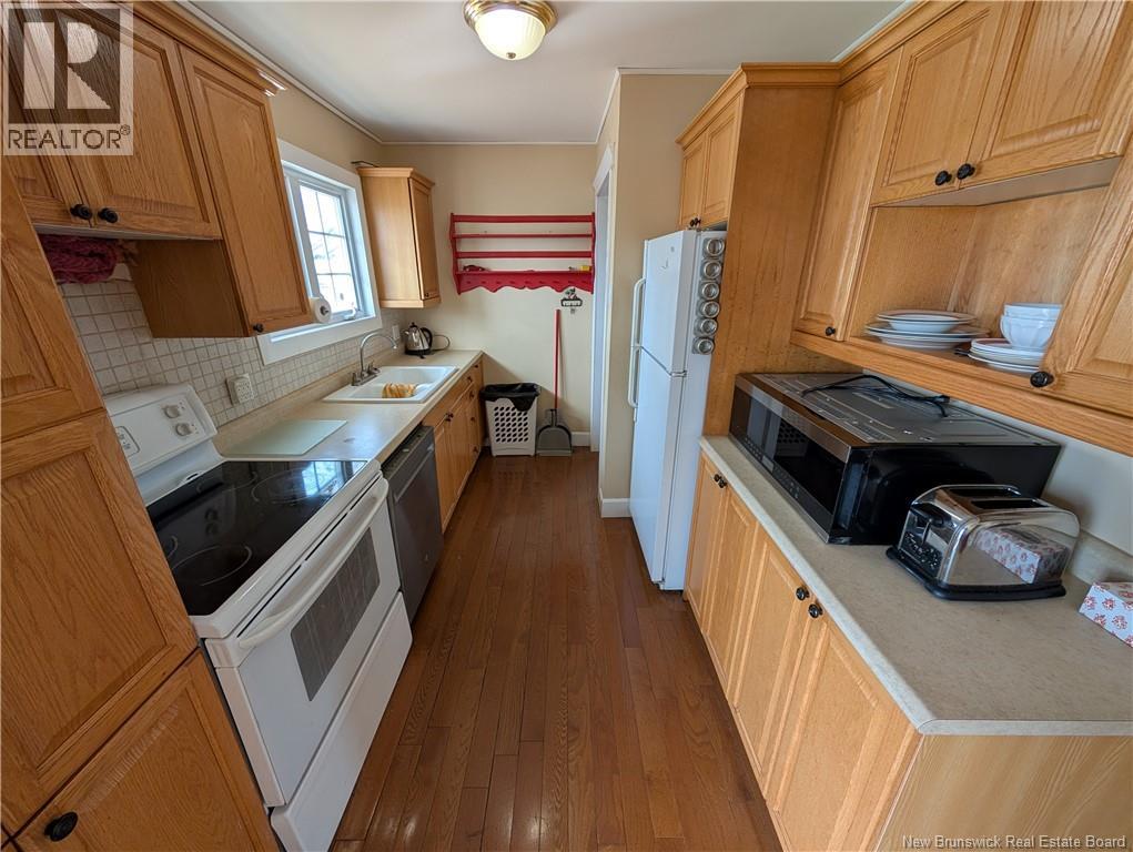 562 Fleet, Bathurst, New Brunswick  E2A 4H1 - Photo 9 - NB138233