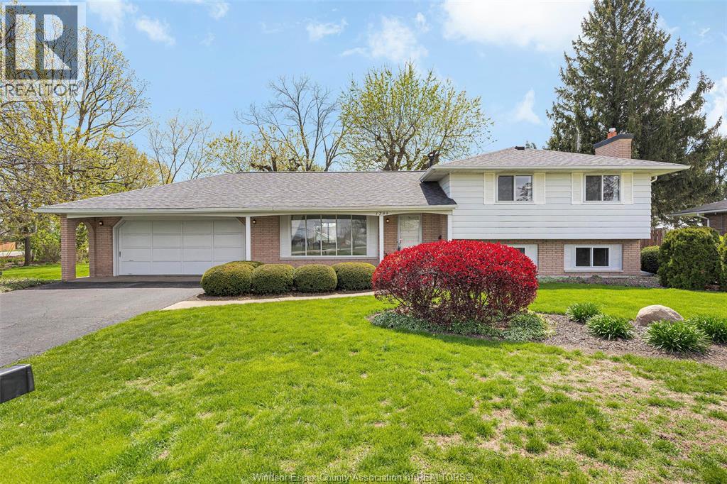 1799 Golfview Drive, Lasalle, Ontario  N9J 1E1 - Photo 2 - 26009315