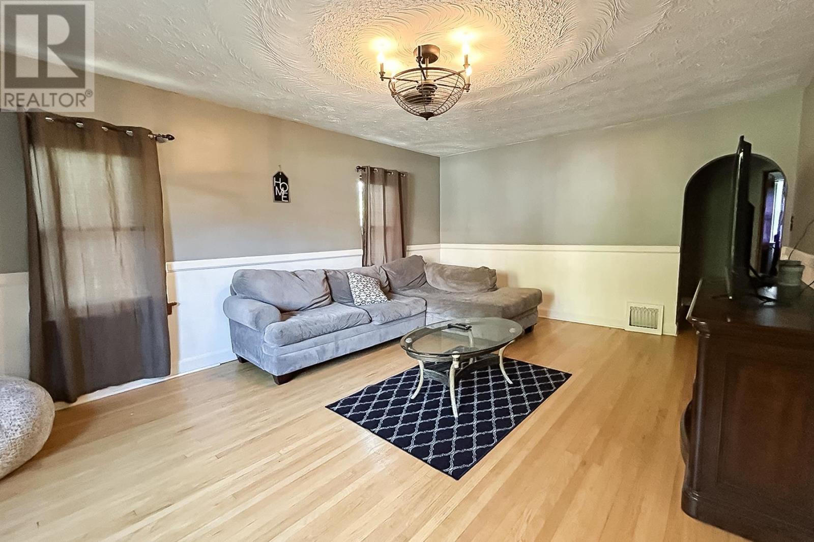 449 Wellington St E, Sault Ste. Marie, Ontario  P6A 2M1 - Photo 6 - SM260668