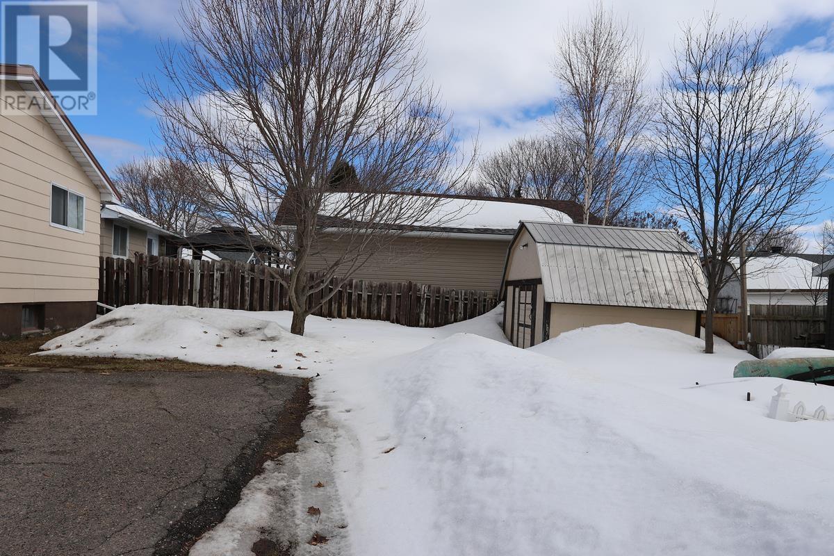 379 Chambers Ave, Sault Ste. Marie, Ontario  P6A 4W4 - Photo 4 - SM260679