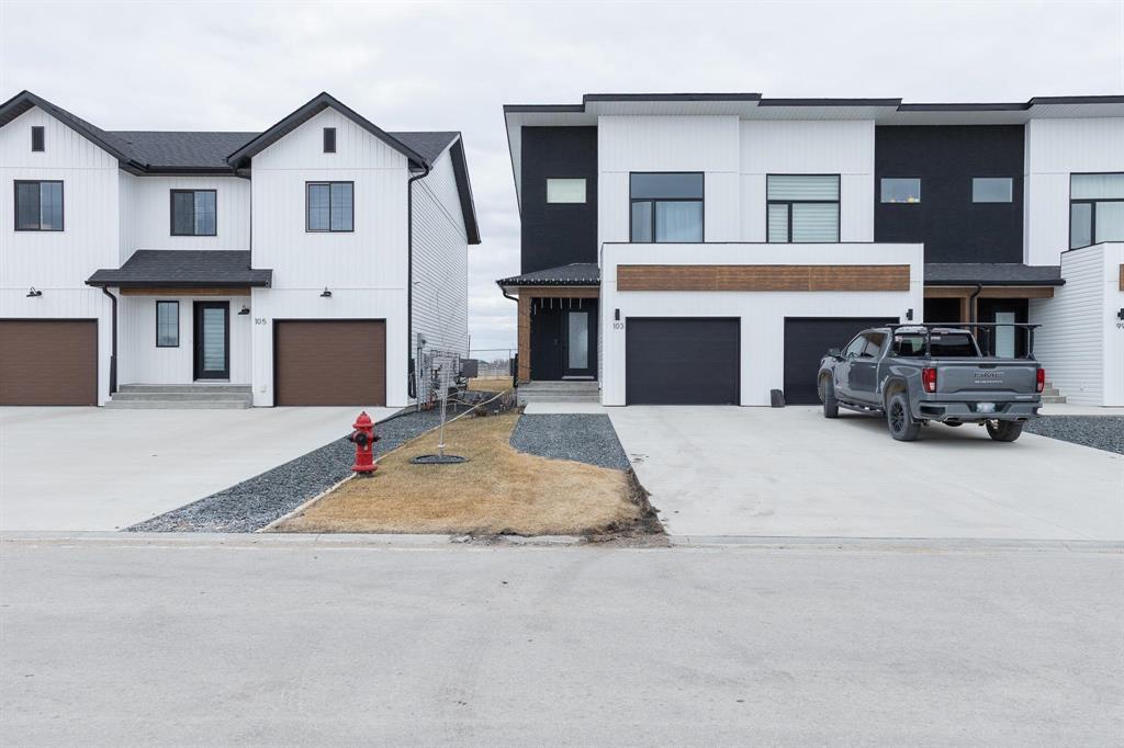103 Rosebrook Trail, Steinbach, Manitoba  R5G 0Z3 - Photo 0 - 202608605