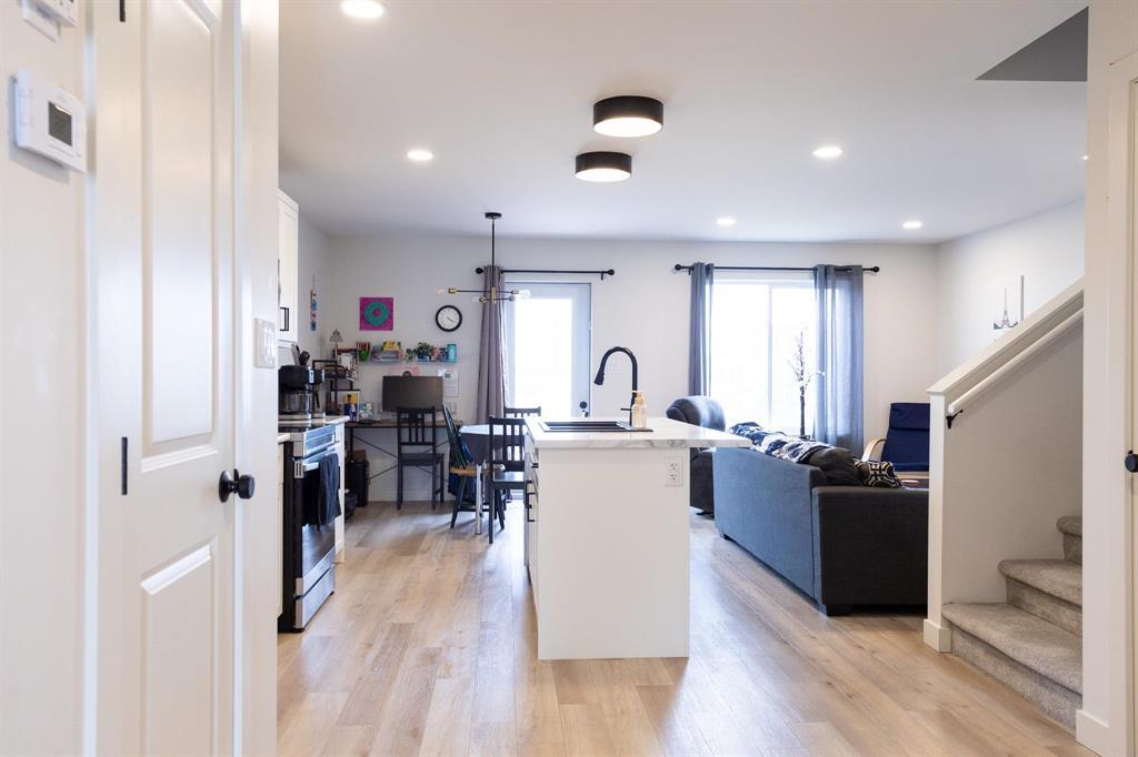 103 Rosebrook Trail, Steinbach, Manitoba  R5G 0Z3 - Photo 5 - 202608605