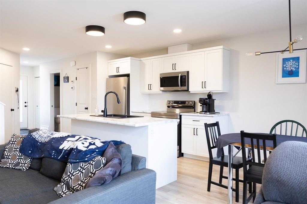 103 Rosebrook Trail, Steinbach, Manitoba  R5G 0Z3 - Photo 8 - 202608605