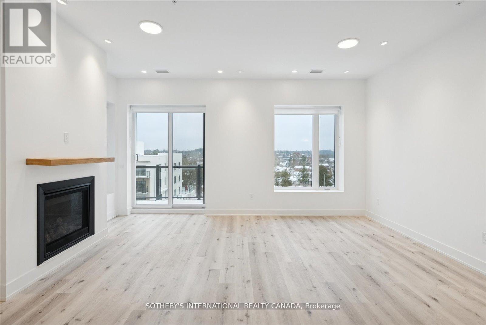 Penthouse 1 - 19a West Street N, Kawartha Lakes, Ontario  K0M 1N0 - Photo 12 - X13057092