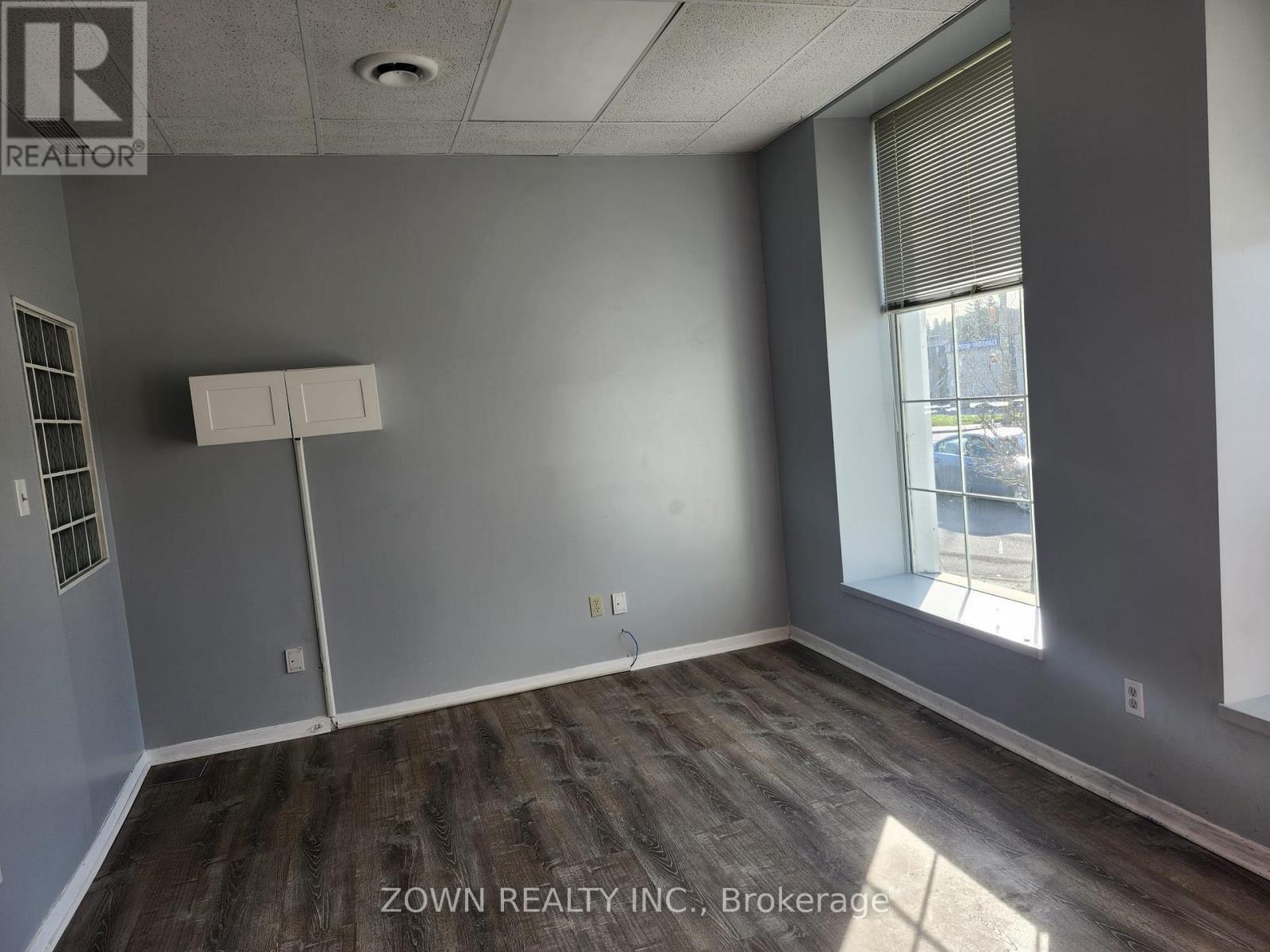 Unit A - 15 Dundas Street E, Quinte West, Ontario  K8V 2G7 - Photo 2 - X13057170