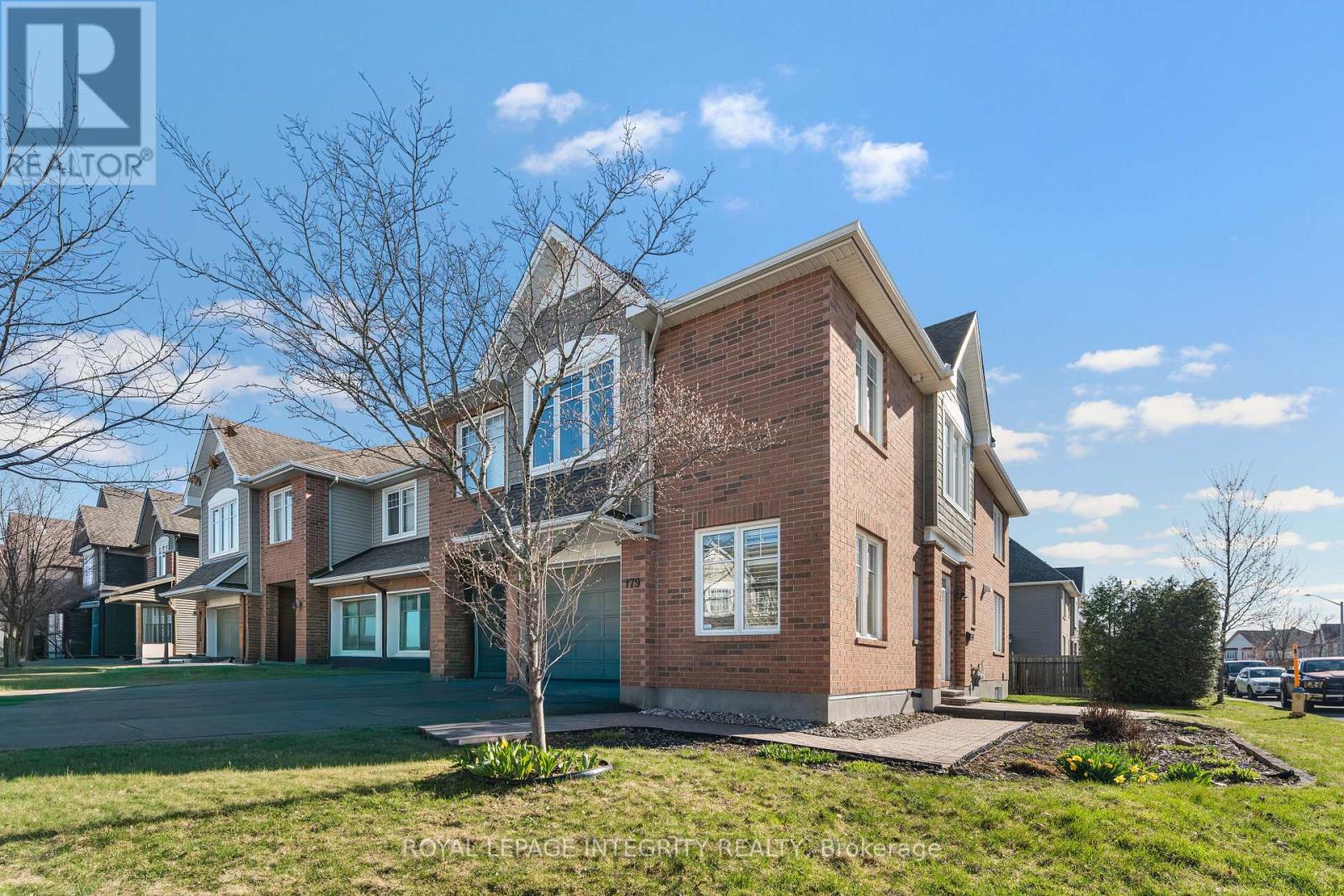 179 Flat Sedge Crescent, Ottawa, Ontario  K1T 0G9 - Photo 2 - X13055990