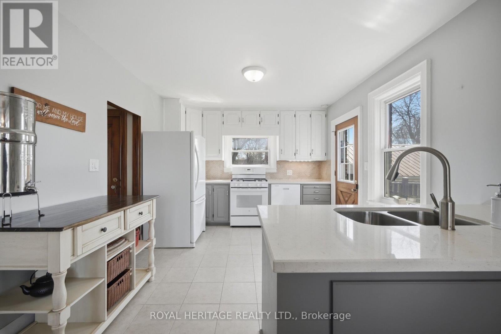 2203 Highway #2, Clarington, Ontario  L1C 6E6 - Photo 7 - E13057232
