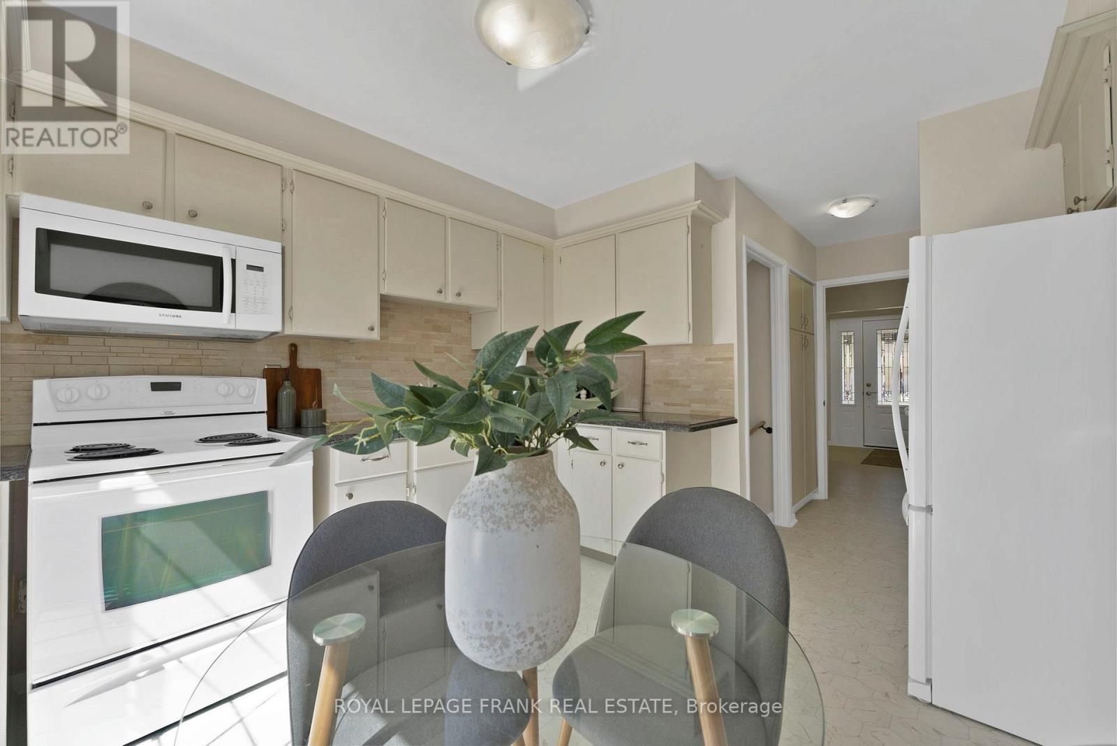 25 Michael Boulevard, Whitby, Ontario  L1N 5P4 - Photo 15 - E13057312