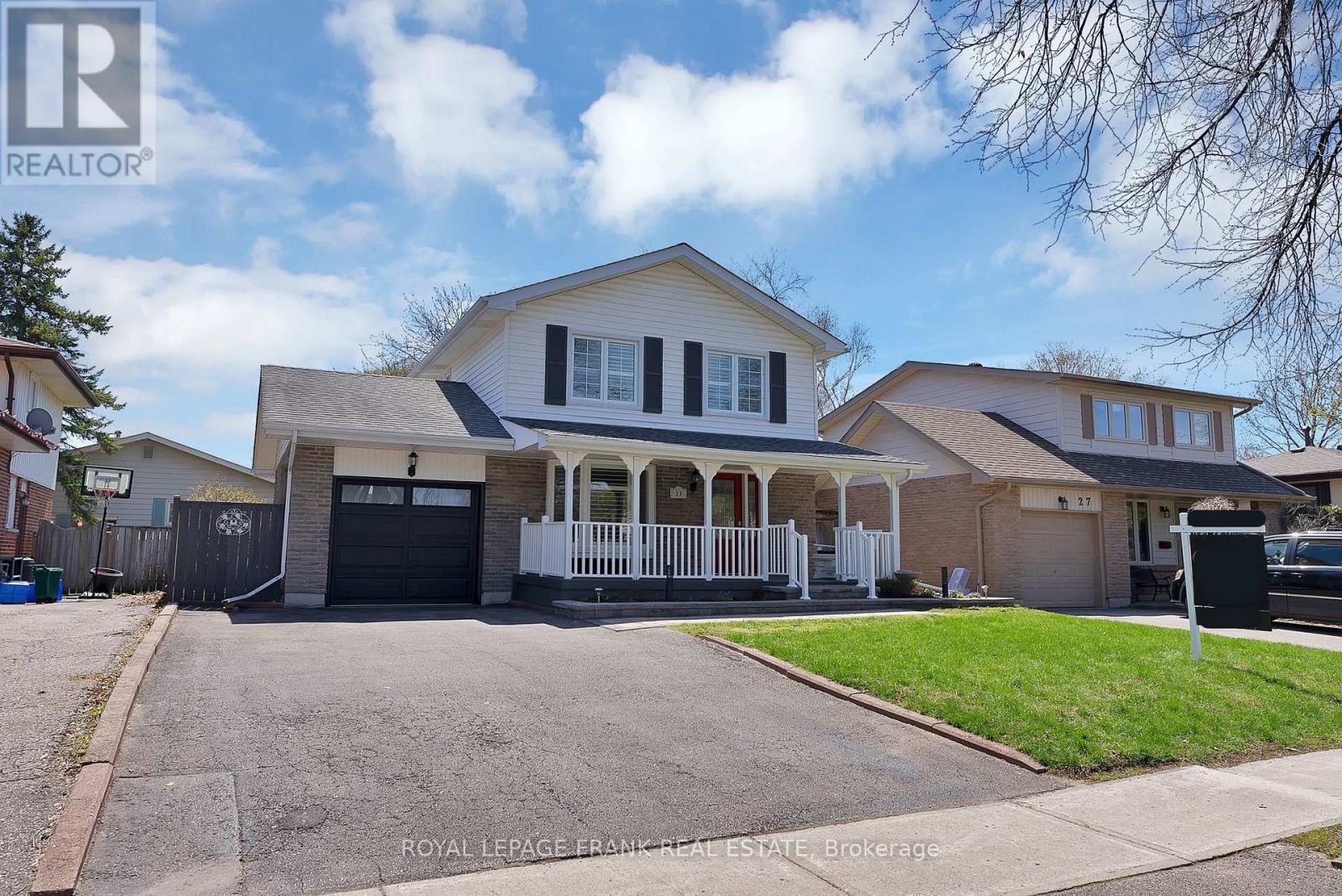 25 Michael Boulevard, Whitby, Ontario  L1N 5P4 - Photo 3 - E13057312