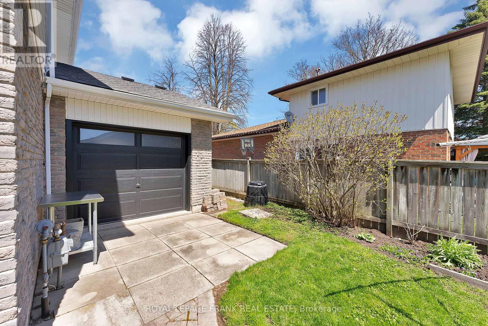 25 Michael Boulevard, Whitby, Ontario  L1N 5P4 - Photo 35 - E13057312