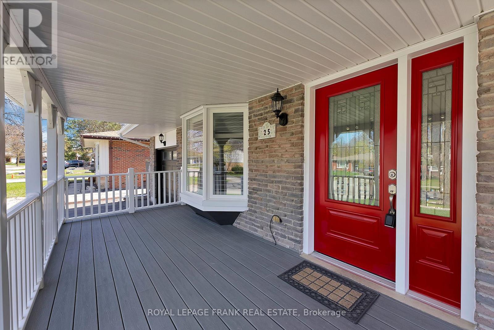 25 Michael Boulevard, Whitby, Ontario  L1N 5P4 - Photo 5 - E13057312