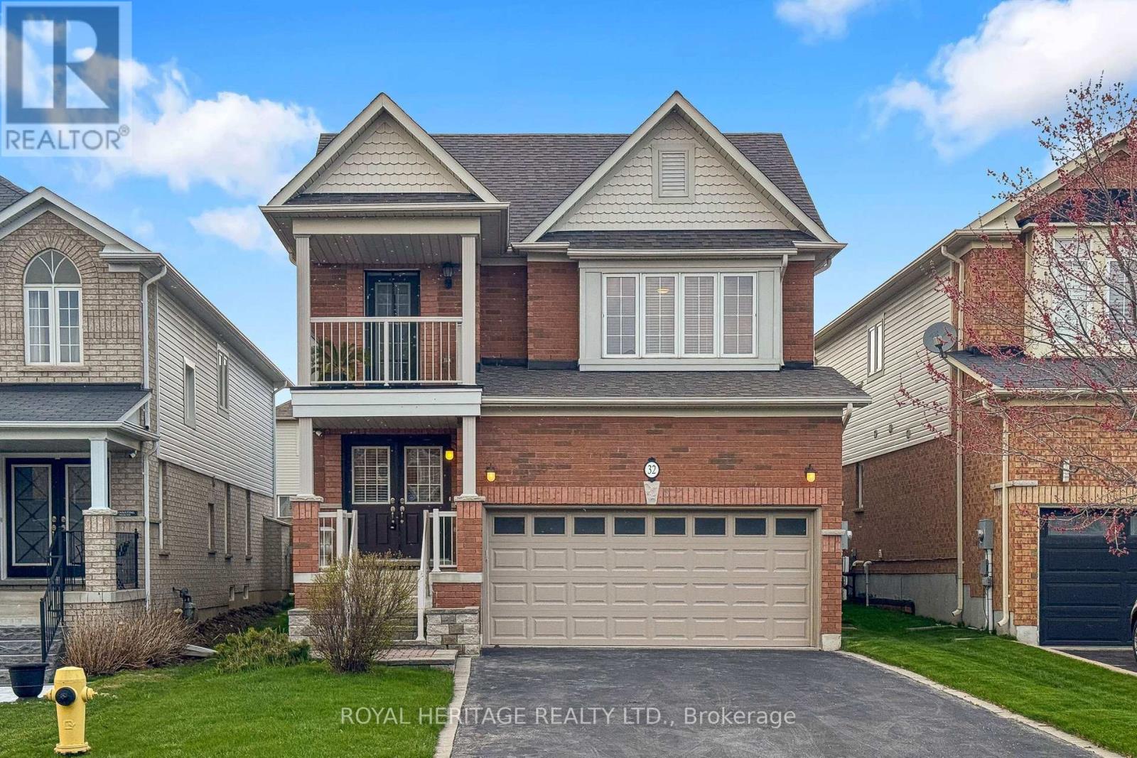 32 BATHGATE CRESCENT, Clarington, Ontario