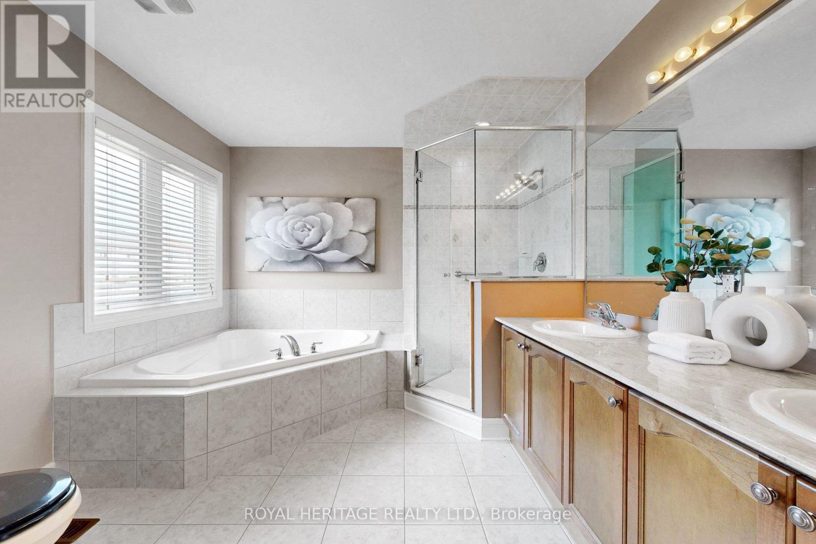 32 Bathgate Crescent, Clarington, Ontario  L1E 0B3 - Photo 35 - E13057338