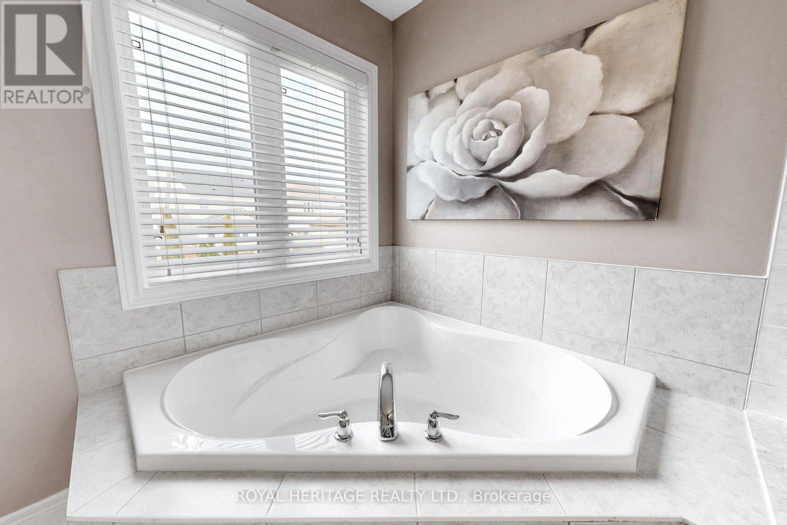 32 Bathgate Crescent, Clarington, Ontario  L1E 0B3 - Photo 37 - E13057338