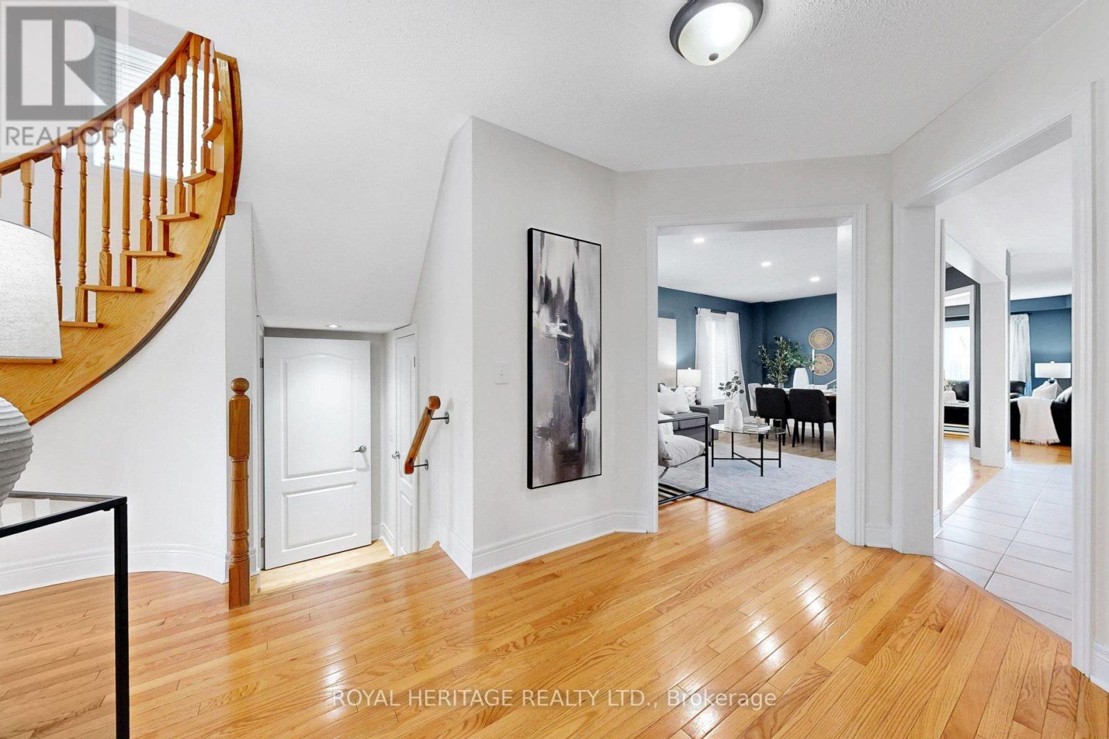 32 Bathgate Crescent, Clarington, Ontario  L1E 0B3 - Photo 4 - E13057338