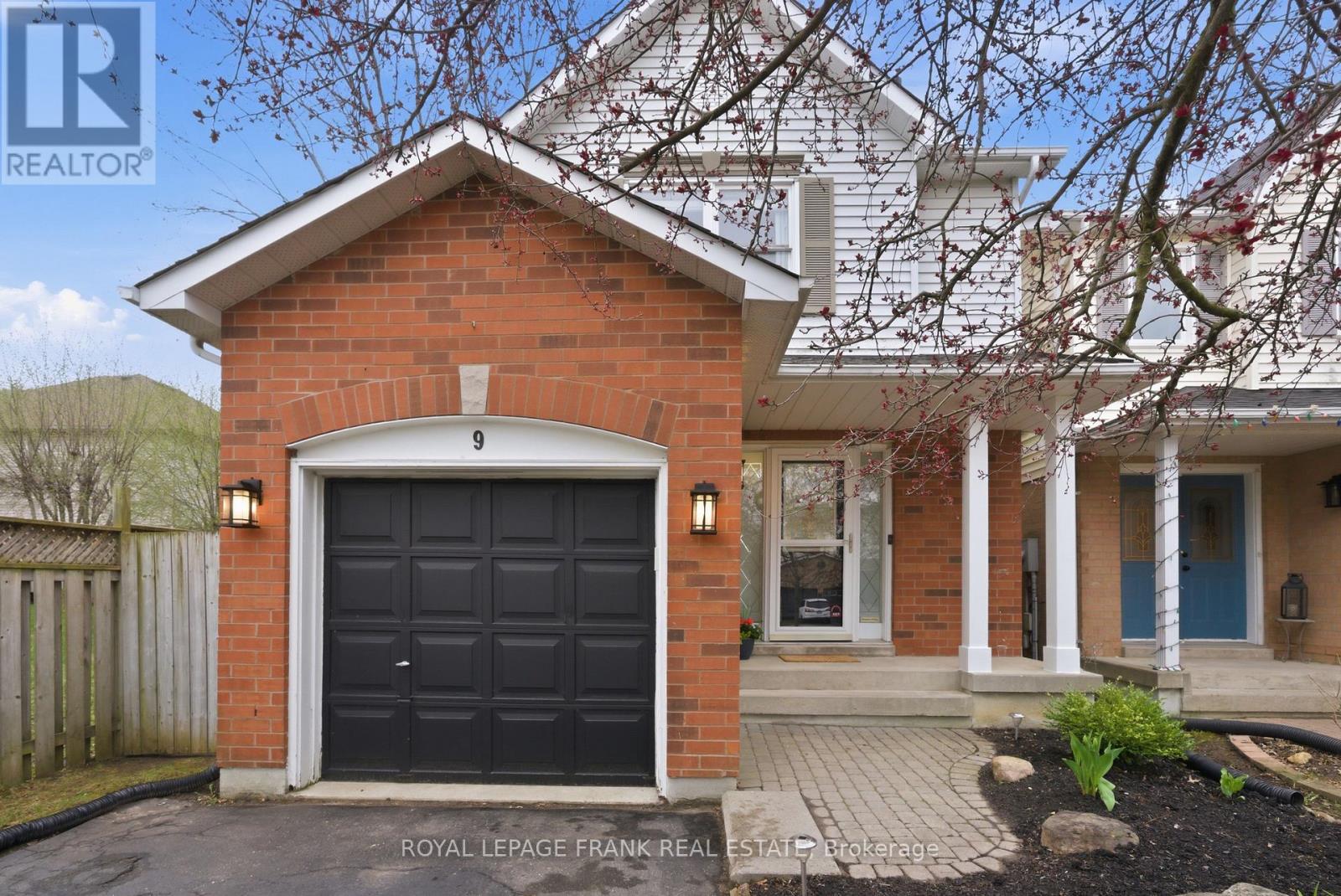 9 Brownstone Crescent, Clarington, Ontario  L1E 2Y1 - Photo 3 - E13057402