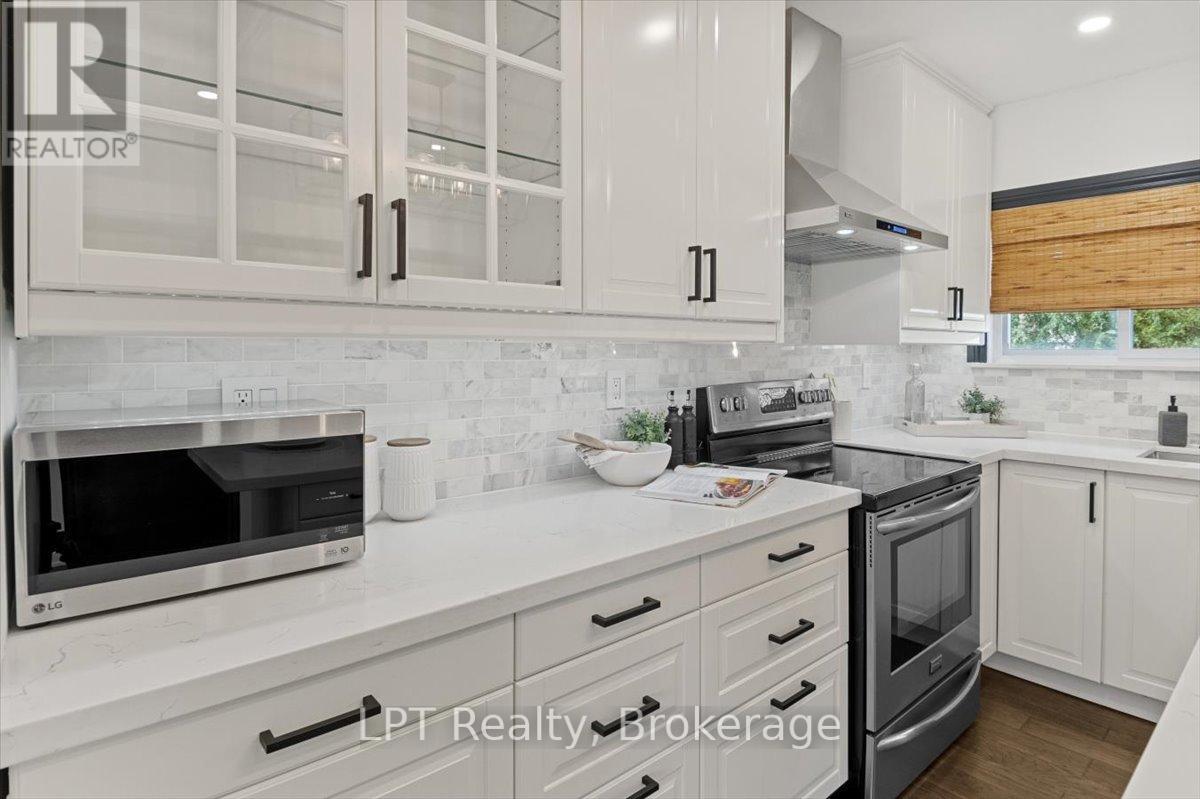 667 Wickens Avenue, Burlington, Ontario  L7T 3T1 - Photo 11 - W13057538