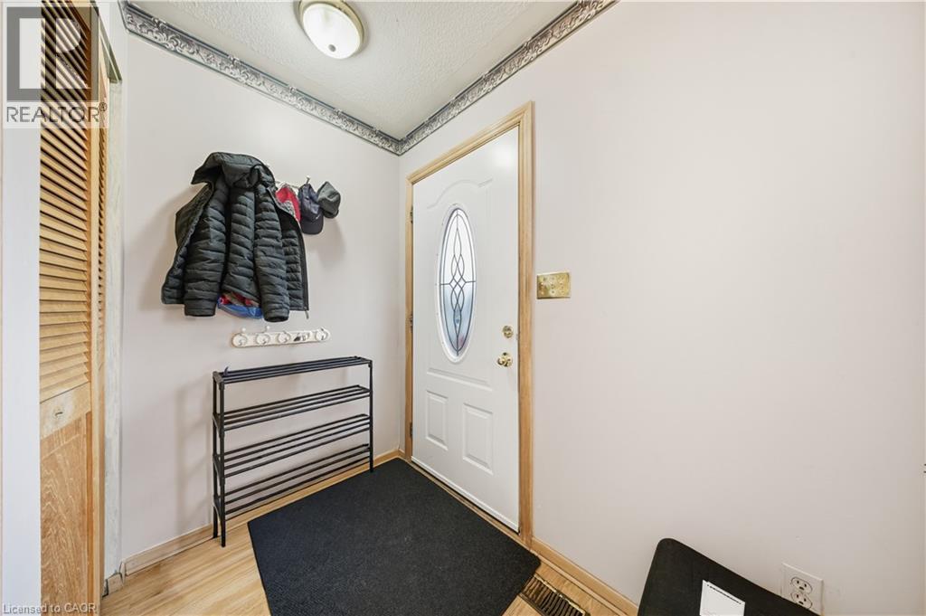 116 Gainsborough Road, Hamilton, Ontario  L8E 1E1 - Photo 12 - 40824419