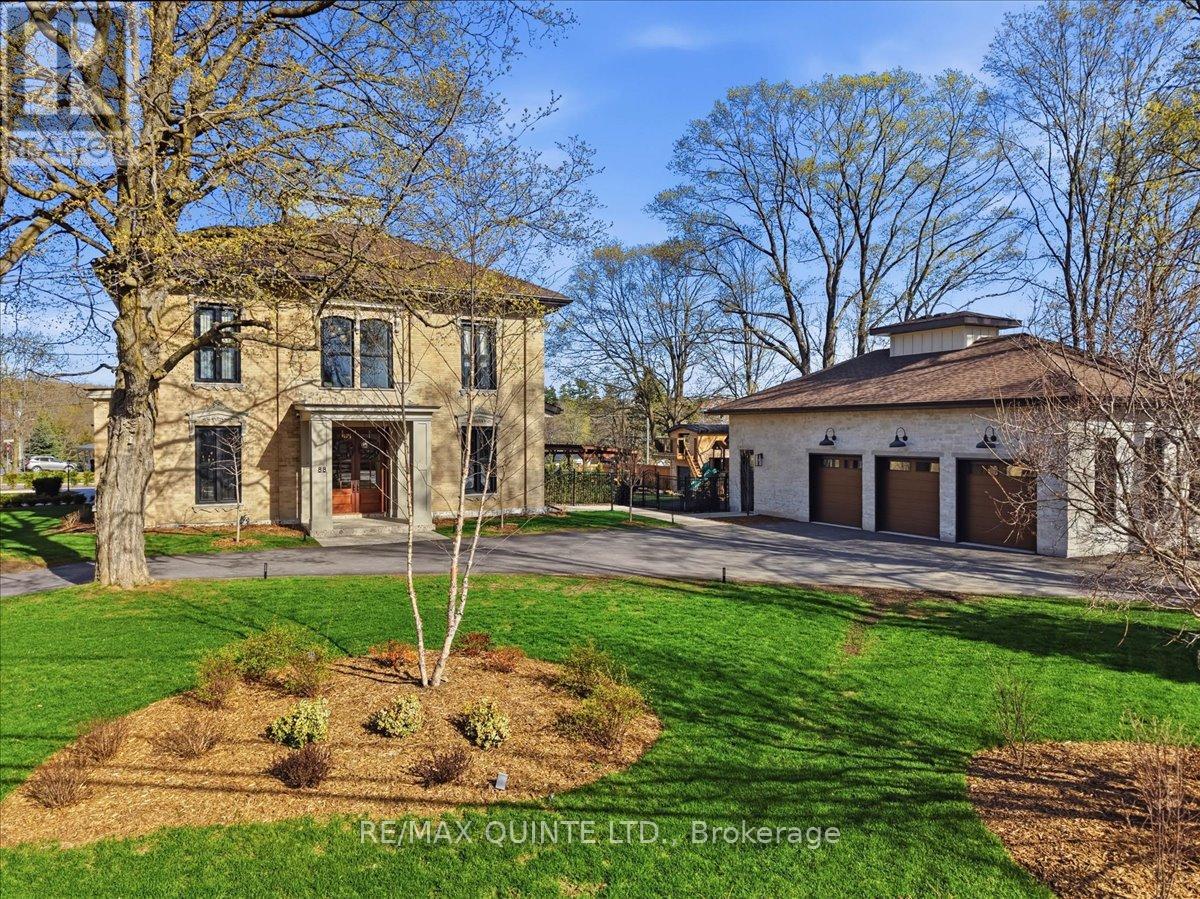 88 BRIDGE STREET, Prince Edward County, Ontario