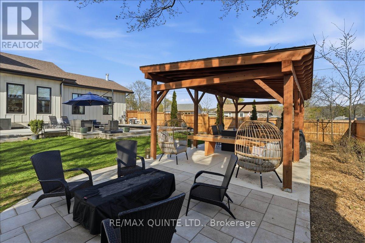 88 Bridge Street, Prince Edward County, Ontario  K0K 2T0 - Photo 46 - X13057234