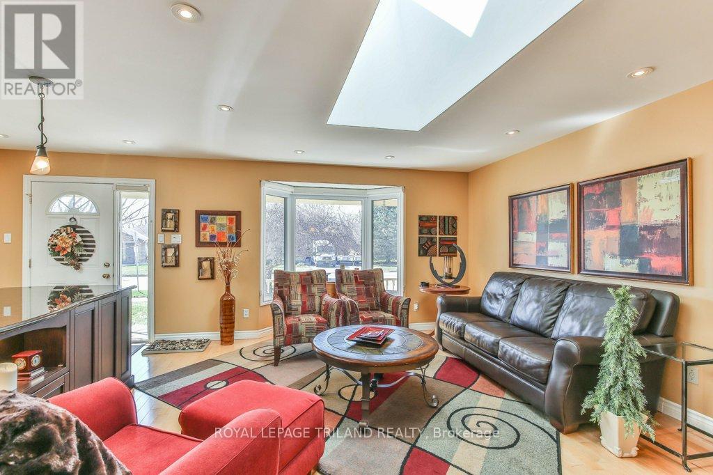 1221 Glenora Drive, London North, Ontario  N5X 2P6 - Photo 7 - X13057372