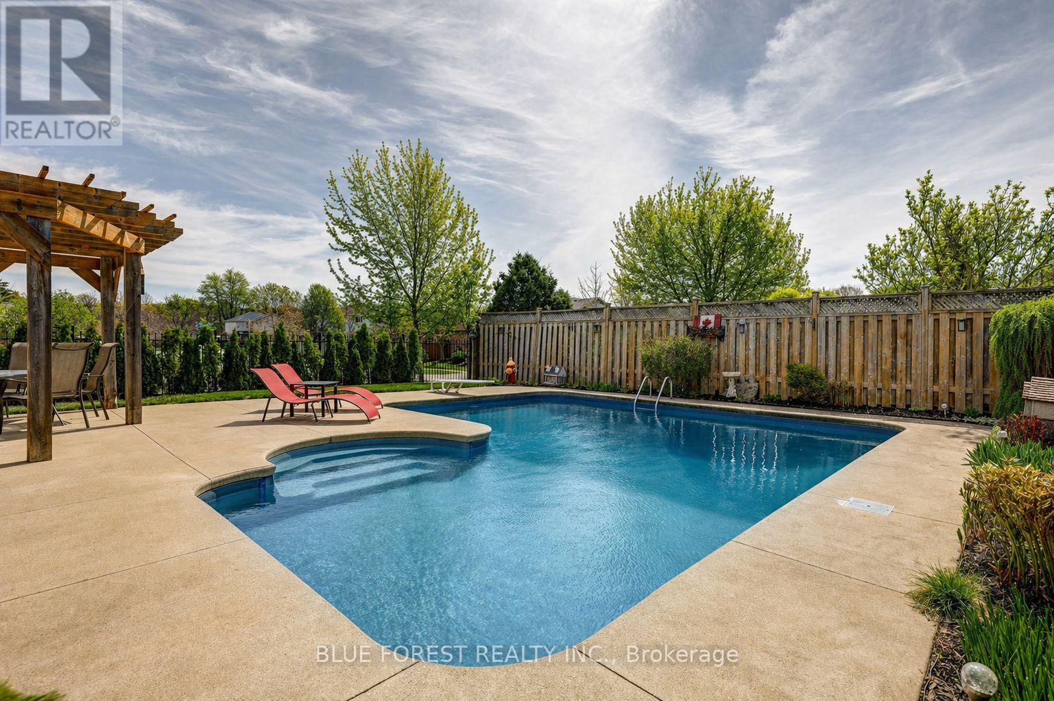 1275 Crosscreek Crescent, London East, Ontario  N5Y 6H6 - Photo 43 - X13057442