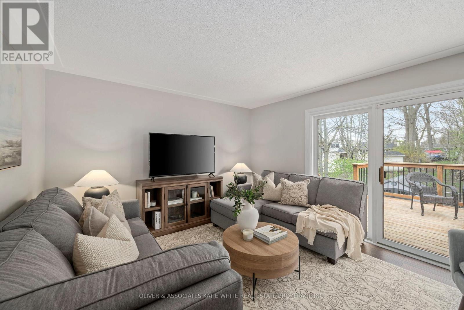 53 Timber Drive, London South, Ontario  N6K 1Y8 - Photo 4 - X13057484