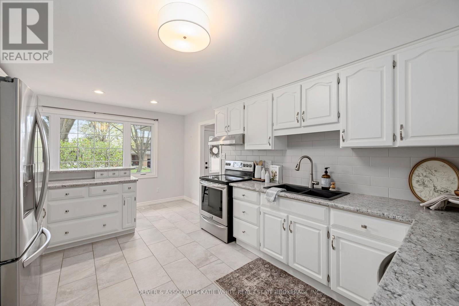 53 Timber Drive, London South, Ontario  N6K 1Y8 - Photo 7 - X13057484