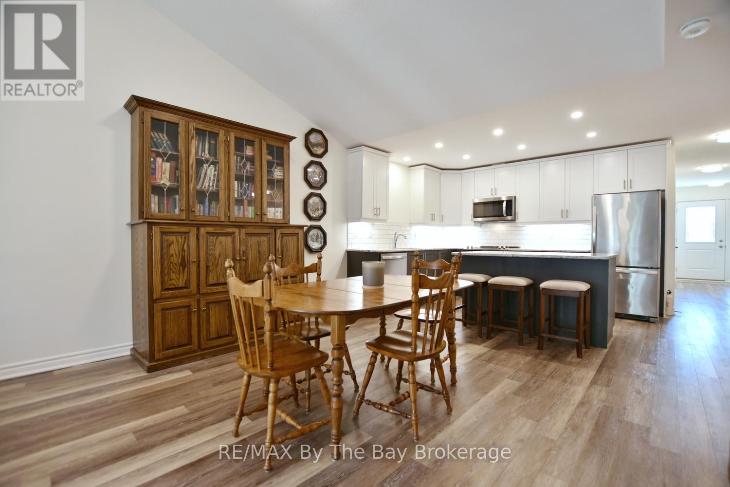 77 Ivy Crescent, Wasaga Beach, Ontario  L9Z 0H8 - Photo 11 - S13057128