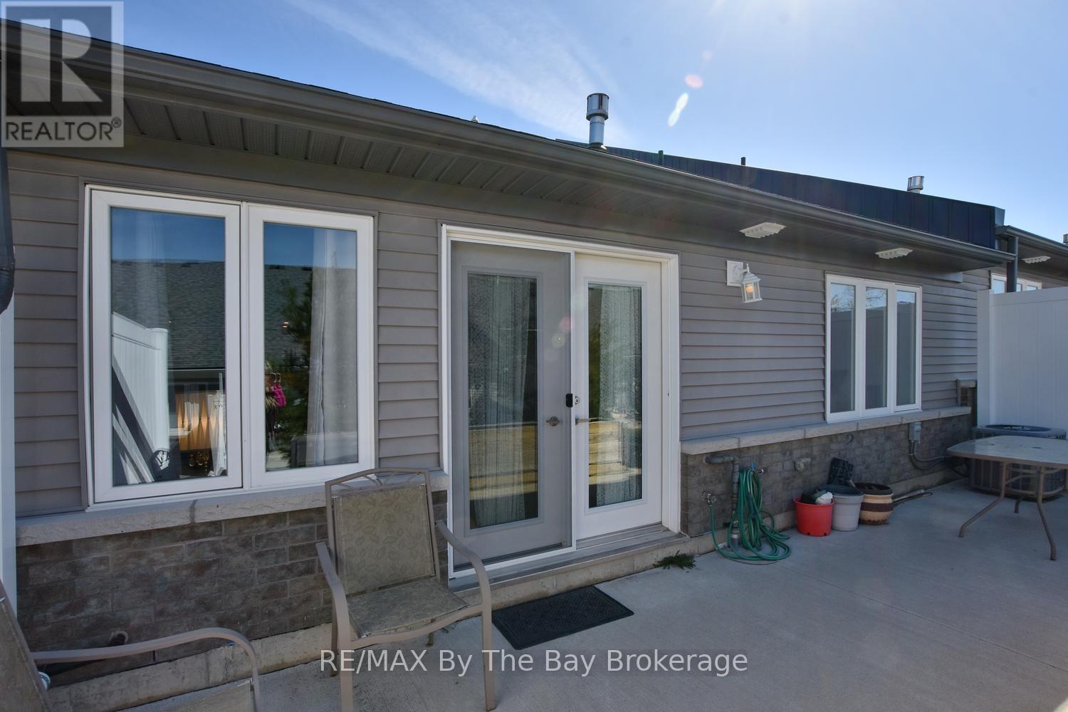 77 Ivy Crescent, Wasaga Beach, Ontario  L9Z 0H8 - Photo 15 - S13057128