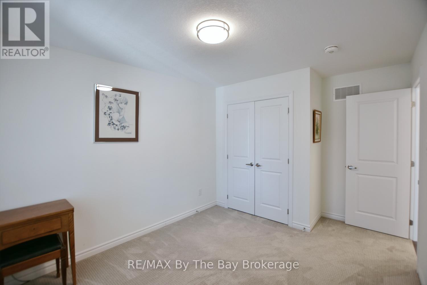 77 Ivy Crescent, Wasaga Beach, Ontario  L9Z 0H8 - Photo 5 - S13057128