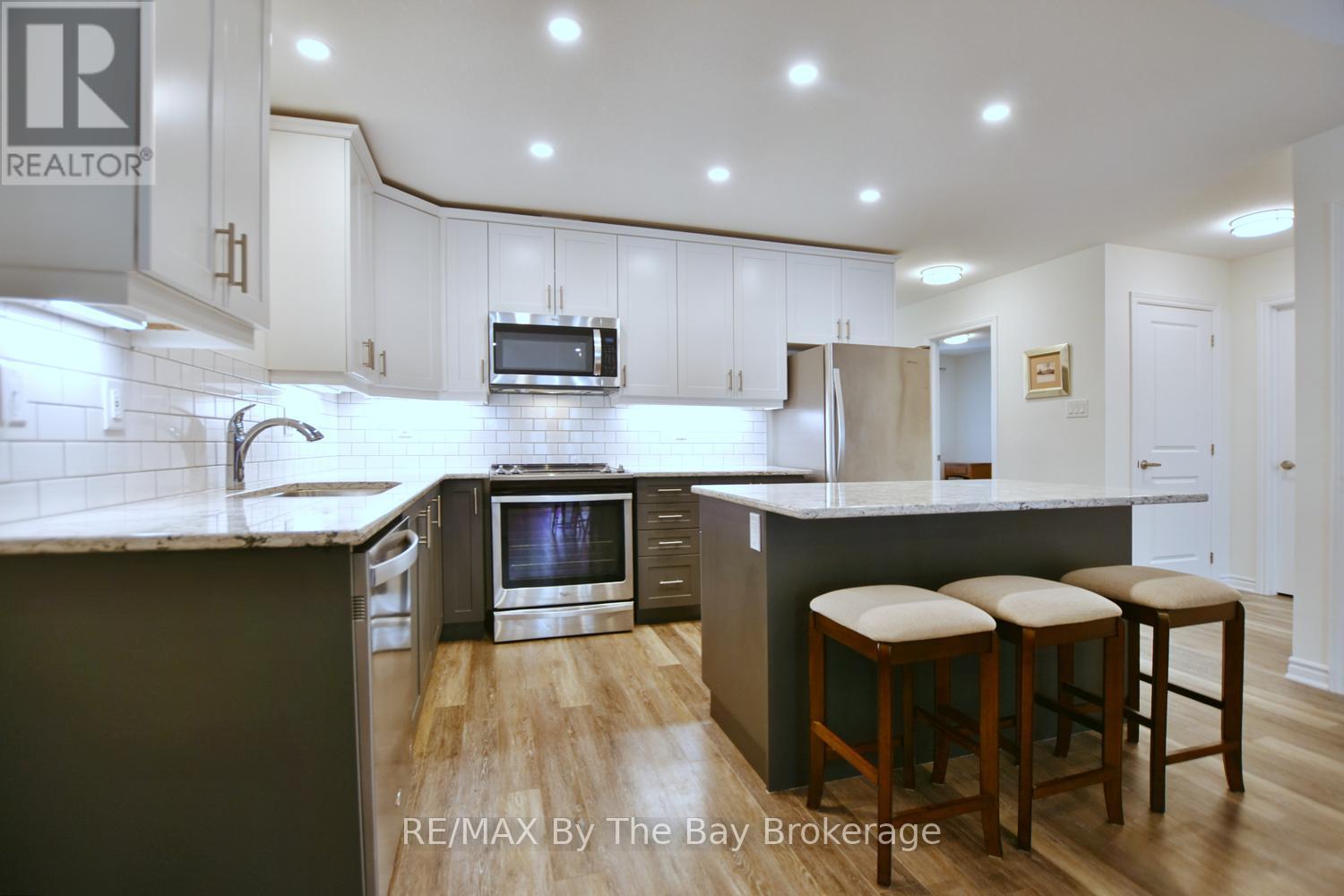 77 Ivy Crescent, Wasaga Beach, Ontario  L9Z 0H8 - Photo 8 - S13057128