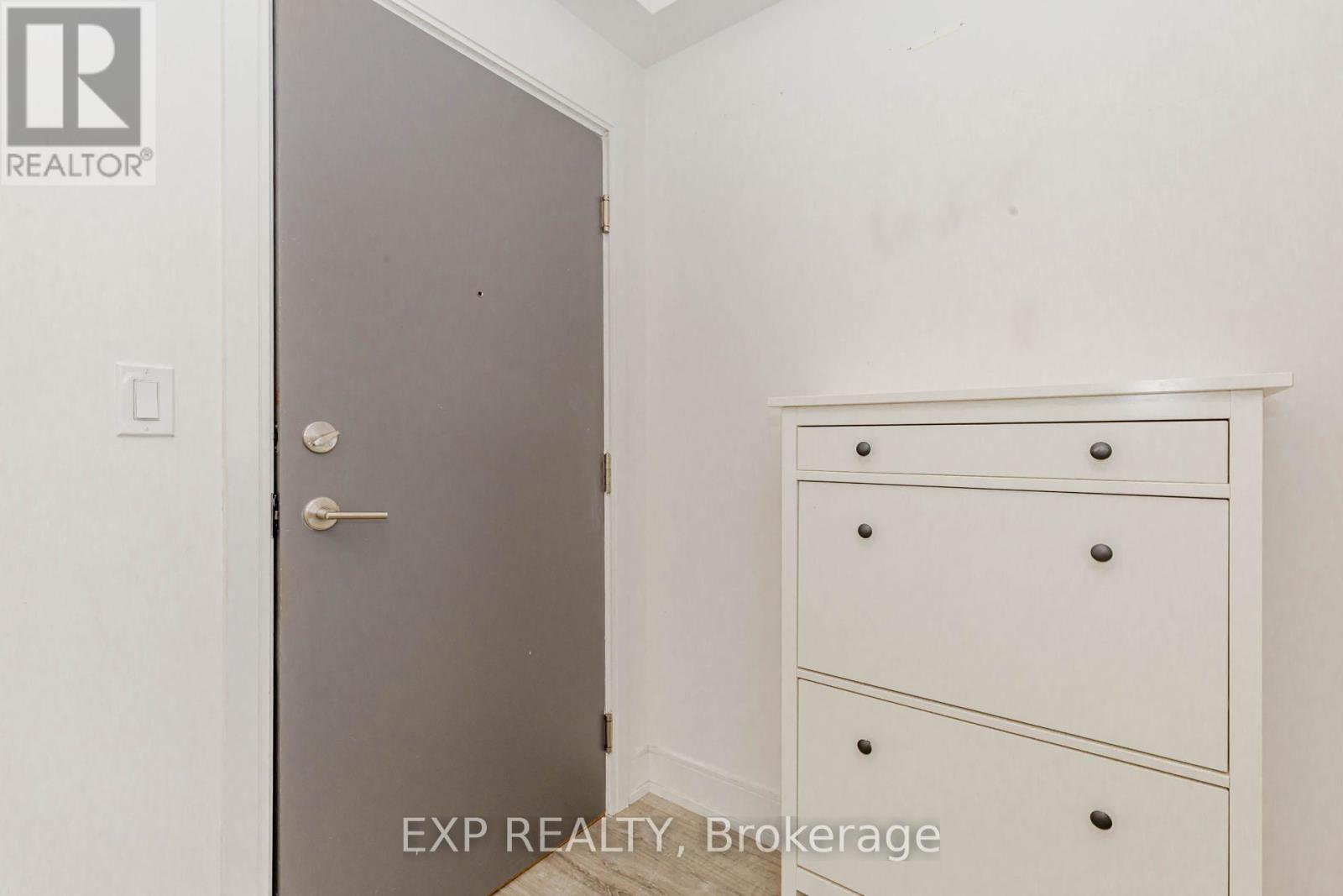 1603 - 9608 Yonge Street, Richmond Hill, Ontario  L4C 0X4 - Photo 15 - N12995064