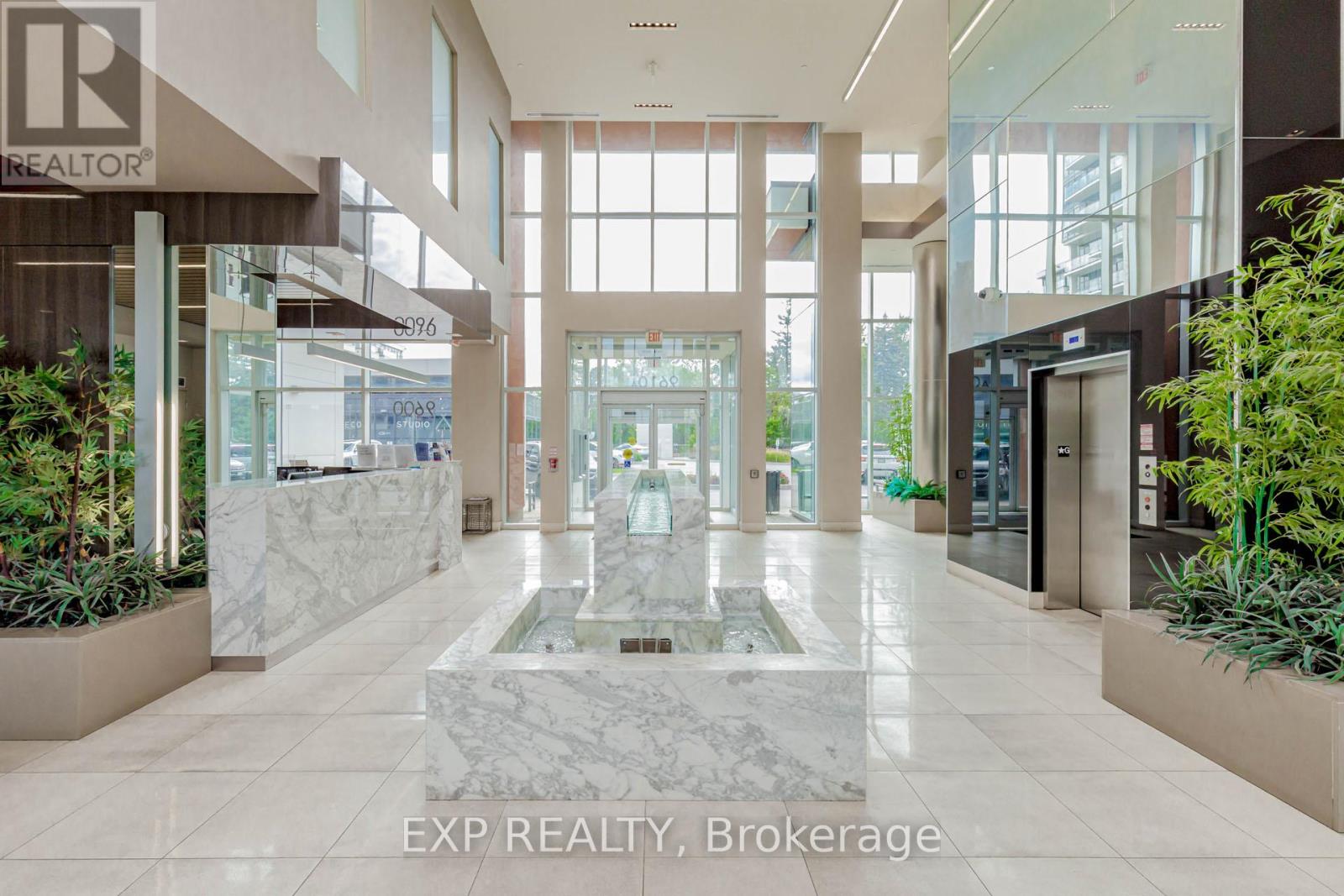 1603 - 9608 Yonge Street, Richmond Hill, Ontario  L4C 0X4 - Photo 10 - N12995064