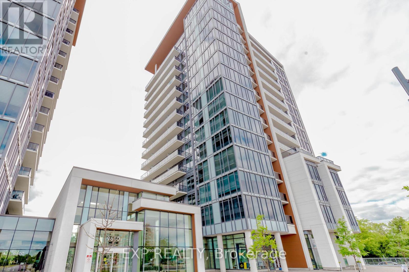 1603 - 9608 Yonge Street, Richmond Hill, Ontario  L4C 0X4 - Photo 2 - N12995064