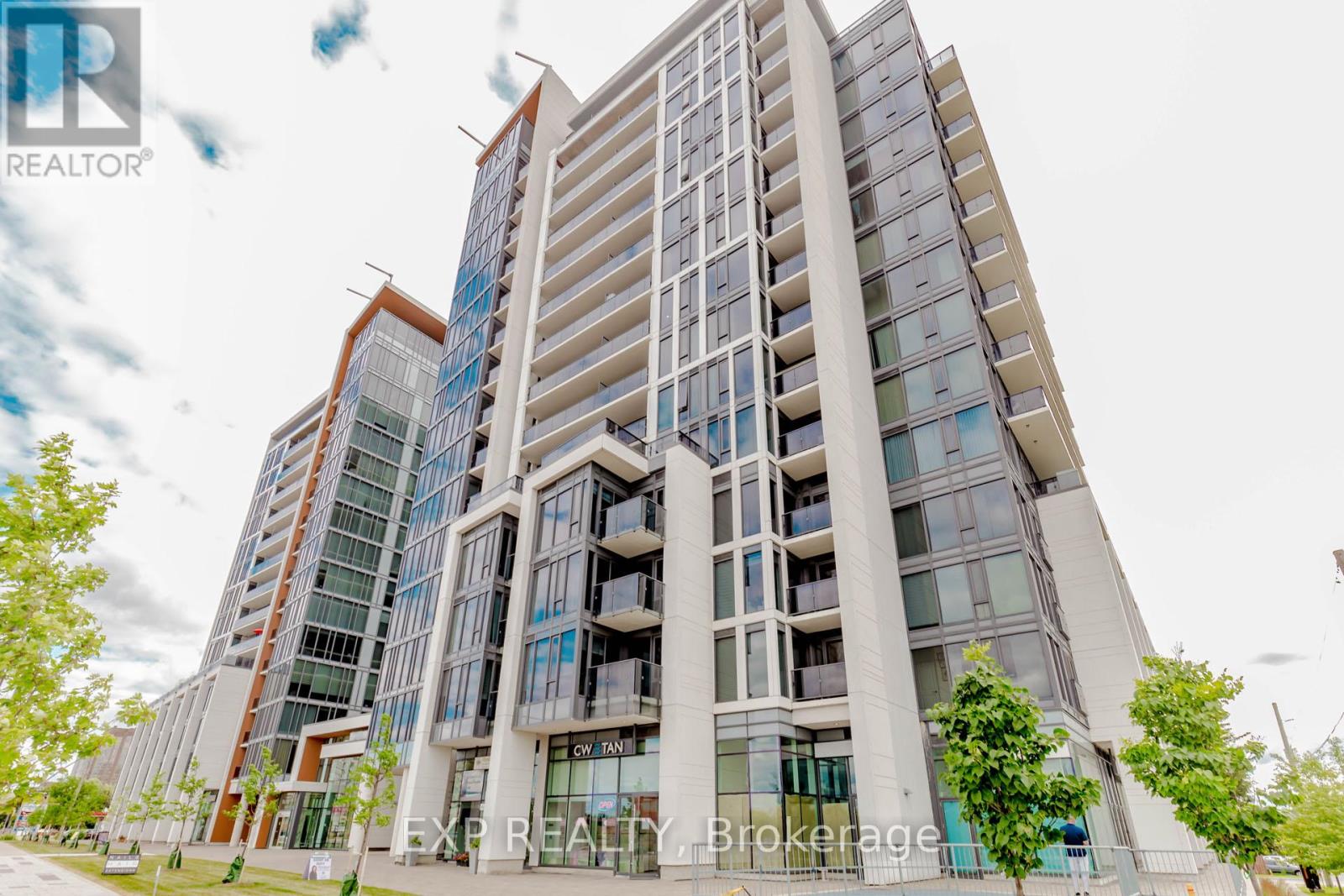 1603 - 9608 Yonge Street, Richmond Hill, Ontario  L4C 0X4 - Photo 3 - N12995064