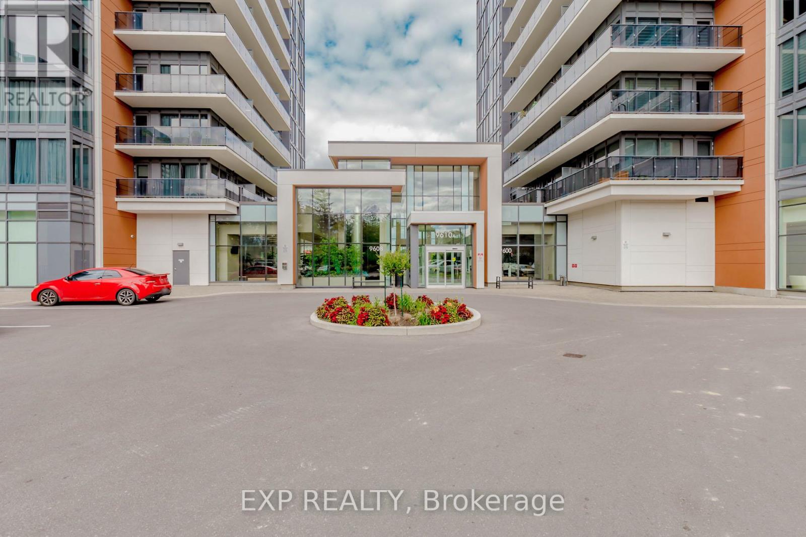 1603 - 9608 Yonge Street, Richmond Hill, Ontario  L4C 0X4 - Photo 5 - N12995064