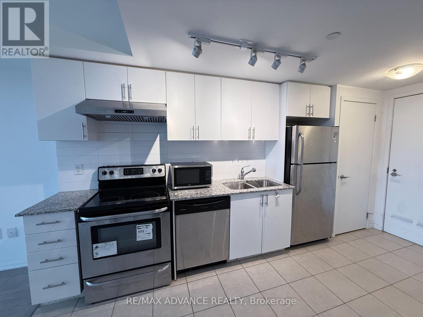 1921 - 800 Lawrence Avenue W, Toronto, Ontario  M6A 0B1 - Photo 7 - W12597898