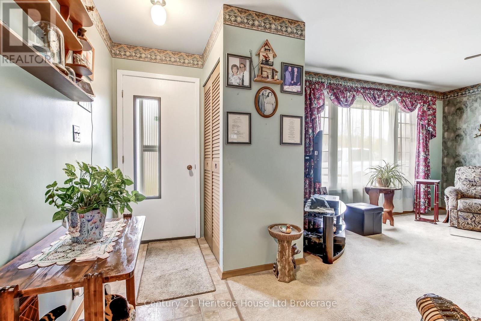 372 Odlum Drive, Woodstock, Ontario  N4S 3S2 - Photo 3 - X13057544