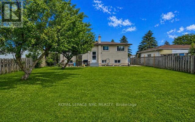 23 Northgate Drive, Welland, Ontario  L3C 5Y2 - Photo 3 - X13057282